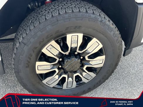 Used 2025 GMC Sierra 3500 Denali w/ Denali Reserve Package AWD/4WD image 21