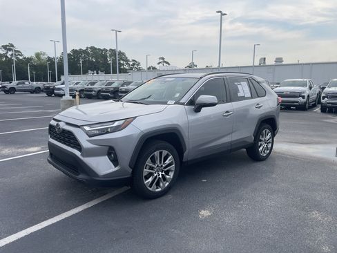 Used 2022 Toyota RAV4 XLE Premium FWD image 24