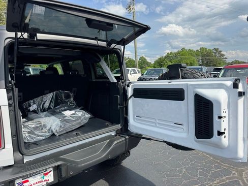 New 2025 Ford Bronco Badlands image 40
