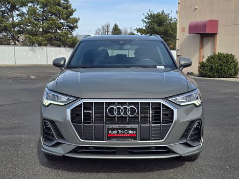 Certified 2025 Audi Q3 2.0T Premium w/ Convenience Package image 6