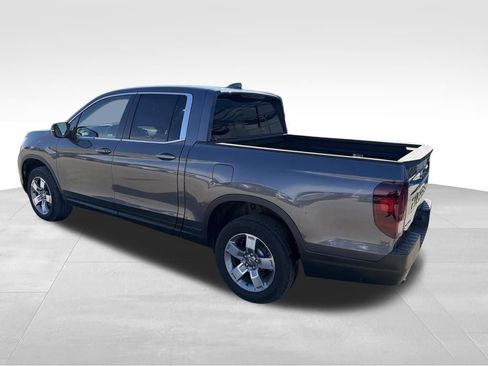 Certified 2025 Honda Ridgeline RTL image 4