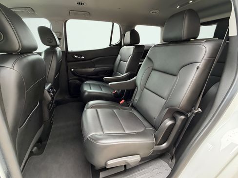 Used 2021 GMC Acadia SLT FWD image 22