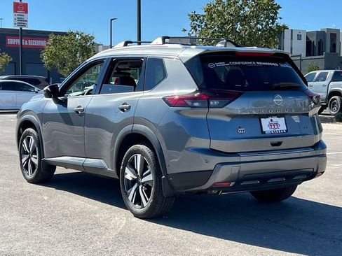 Certified 2024 Nissan Rogue SL w/ SL Premium Package FWD image 3
