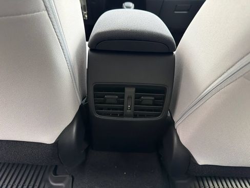 Used 2026 Toyota Corolla Cross L FWD image 22