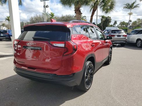 Certified 2024 GMC Terrain SLE w/ Driver Convenience Package image 5