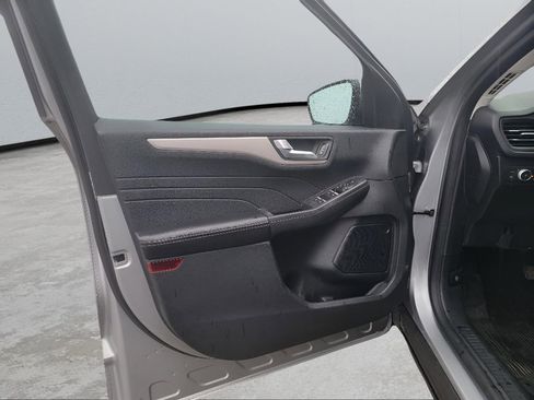 Used 2021 Ford Escape SEL image 9