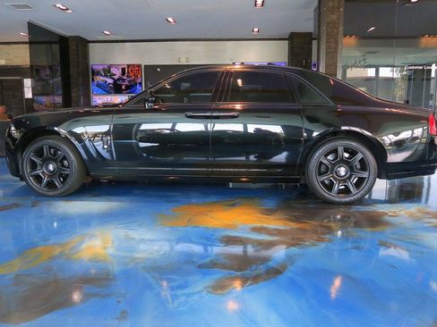 Used 2013 Rolls-Royce Ghost RWD image 11
