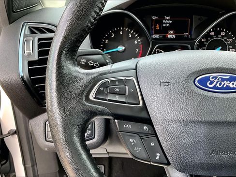 Used 2019 Ford Escape Titanium FWD image 25