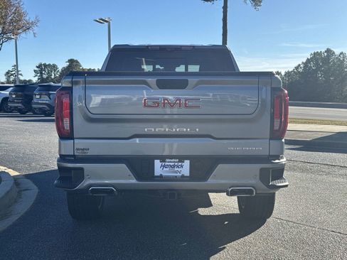 Used 2024 GMC Sierra 1500 Denali w/ Denali Reserve Package image 9