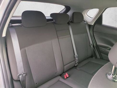 Used 2025 Hyundai Kona SE image 18