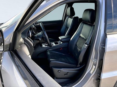 Used 2019 Jeep Grand Cherokee Altitude image 26