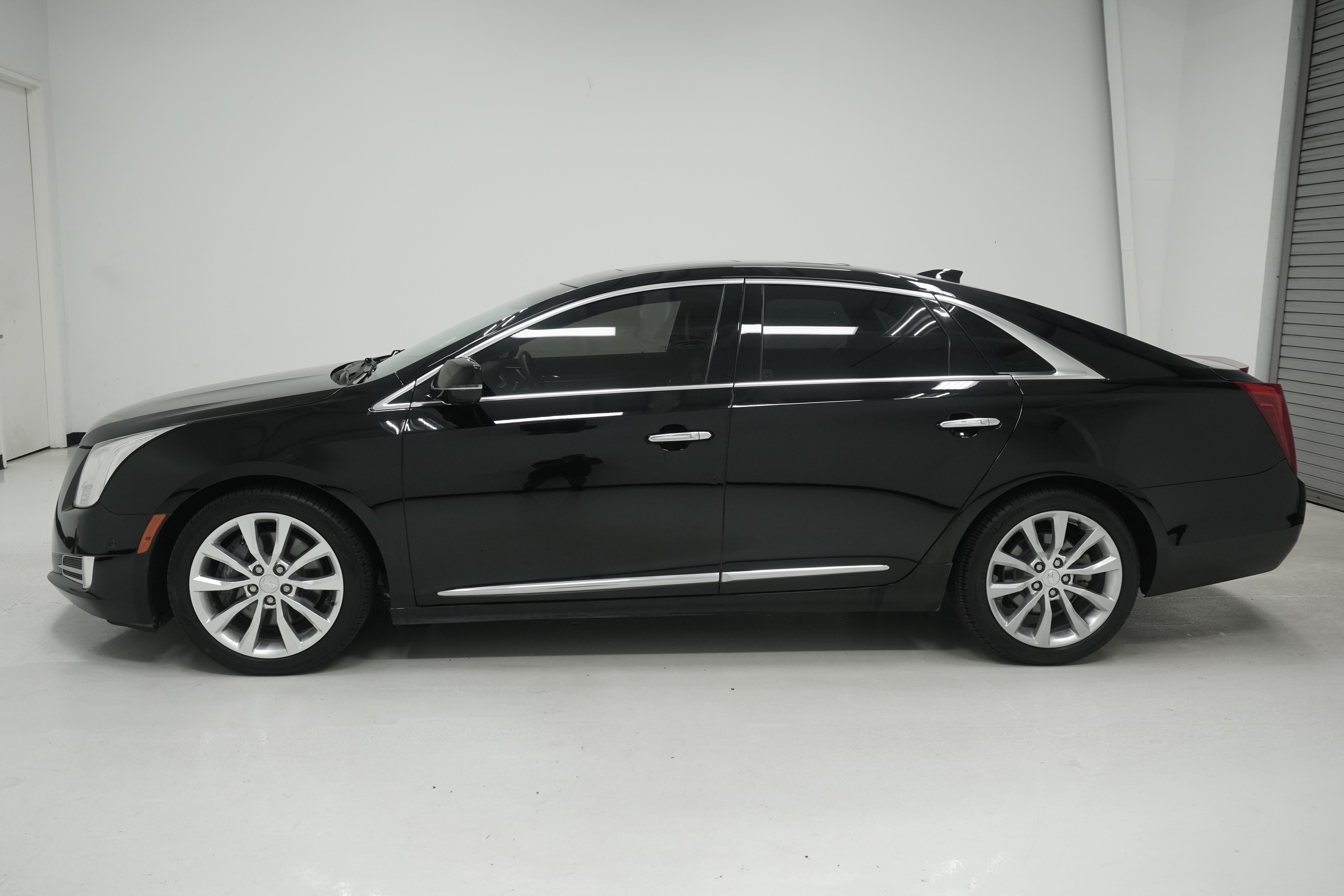 Used 2016 Cadillac XTS Luxury w/ Driver Awareness Package FWD image 7