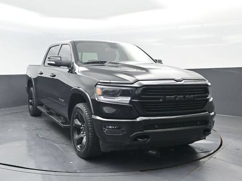 Used 2019 RAM 1500 Laramie AWD/4WD image 2