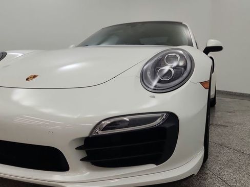 Used 2014 Porsche 911 Turbo S image 11