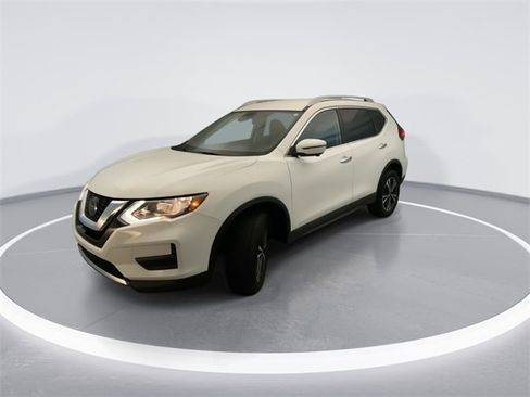 Used 2020 Nissan Rogue SV w/ Premium Package image 8