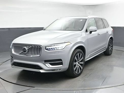 Used 2024 Volvo XC90 B5 Core w/ Protection Package Premier AWD/4WD image 3