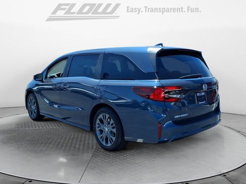 New 2026 Honda Odyssey Touring image 4