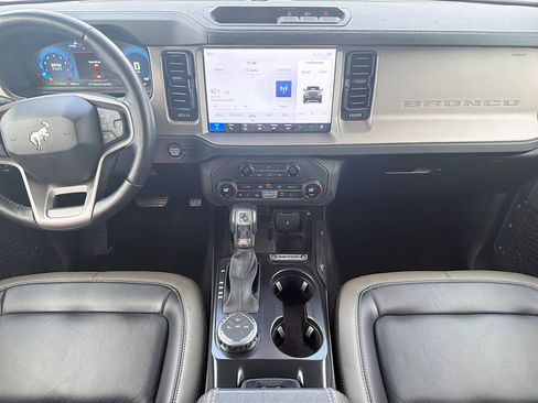 Used 2025 Ford Bronco Outer Banks AWD/4WD image 19