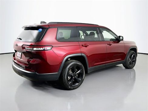 Used 2023 Jeep Grand Cherokee L Laredo image 19