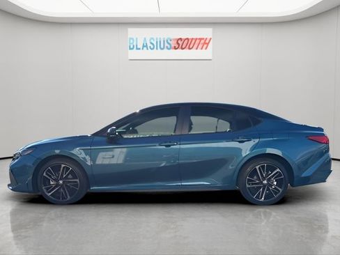 Used 2025 Toyota Camry XSE FWD image 6