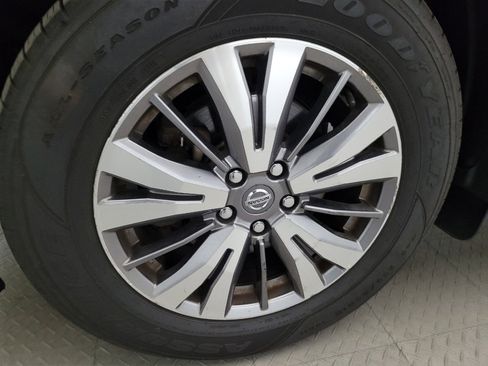 Used 2019 Nissan Pathfinder S AWD/4WD image 31