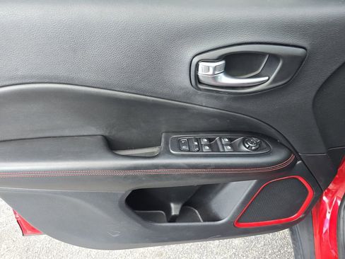 Used 2021 Jeep Compass Trailhawk image 17