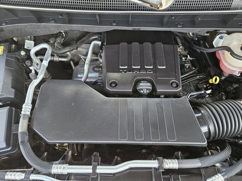 Certified 2023 Chevrolet Silverado 1500 LT AWD/4WD image 33