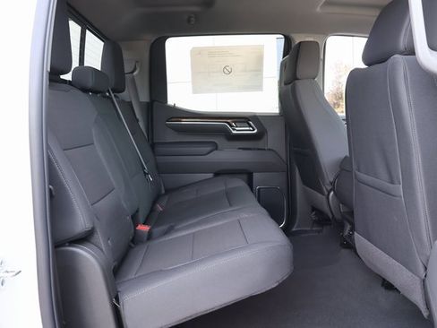 New 2026 GMC Sierra 1500 SLE image 16