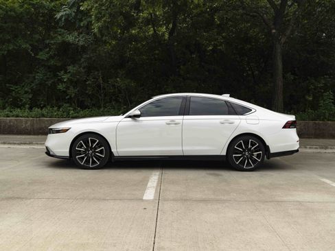 Used 2026 Honda Accord Touring image 6