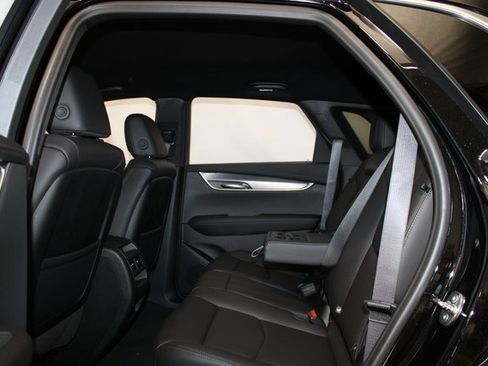 New 2026 Cadillac XT5 Luxury image 5