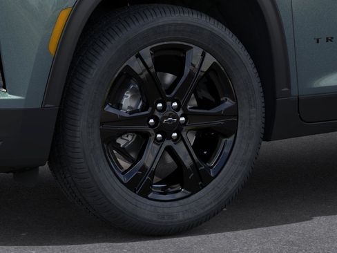 New 2027 Chevrolet Traverse LT FWD image 9