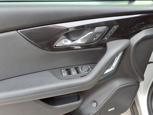 Used 2019 Chevrolet Blazer Premier w/ Sun and Wheels Package image 17