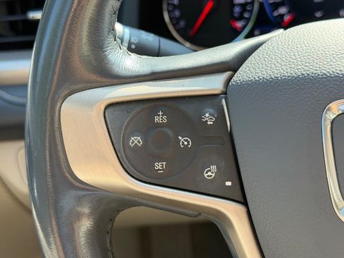 Used 2020 GMC Acadia Denali w/ Technology Package AWD/4WD image 18