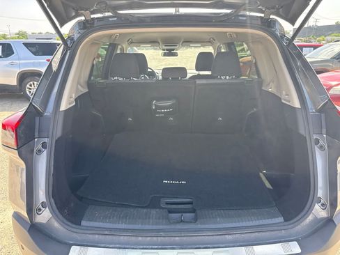 Used 2023 Nissan Rogue SV AWD/4WD image 14