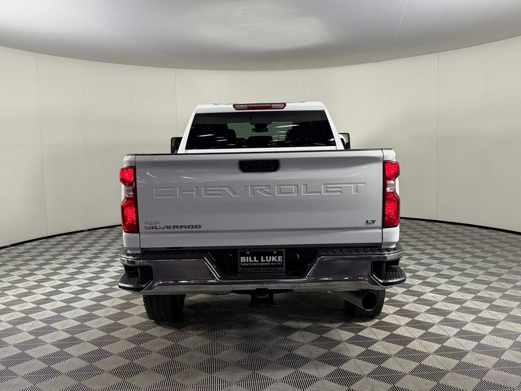 Used 2025 Chevrolet Silverado 2500 LT w/ Convenience Package AWD/4WD image 8