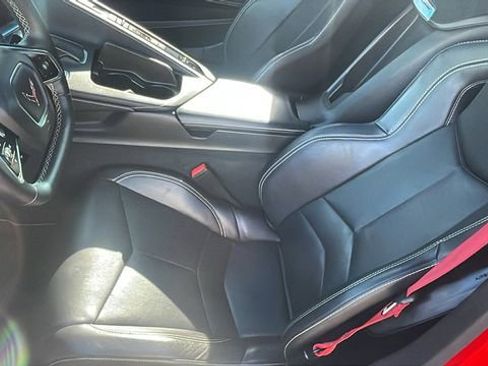 Used 2021 Chevrolet Corvette Stingray Coupe w/ Z51 Performance Package image 12