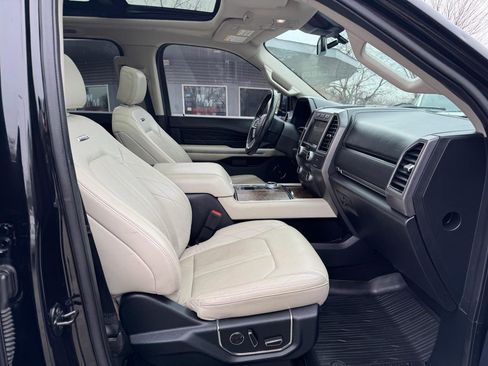 Used 2020 Ford Expedition Platinum image 19