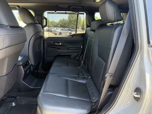 Used 2024 Lexus GX 550 w/ Accessory Package (2T) AWD/4WD image 29
