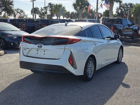 Used 2017 Toyota Prius Prime Plus image 3