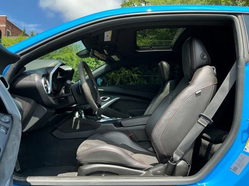 Used 2022 Chevrolet Camaro ZL1 RWD image 12