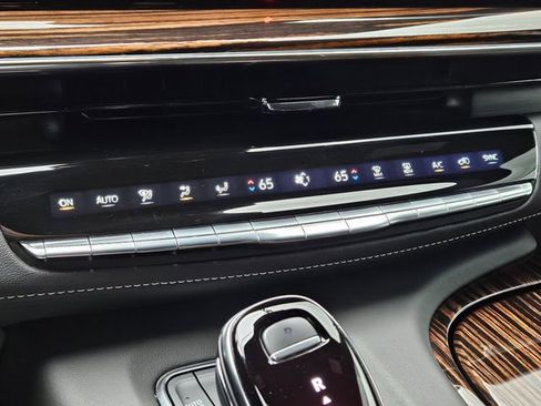 Certified 2024 Cadillac Escalade Premium Luxury RWD image 20