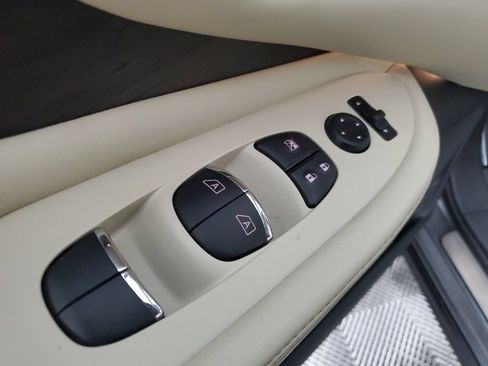 Used 2020 Nissan Murano Platinum w/ Cargo Package FWD image 20
