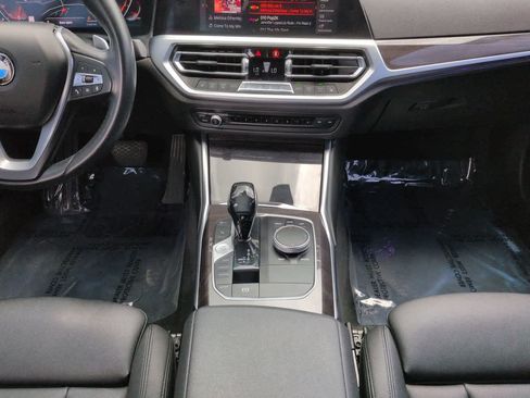 Used 2019 BMW 330i Sedan w/ Convenience Package RWD image 18