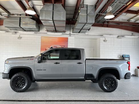 Used 2026 Chevrolet Silverado 2500 ZR2 w/ ZR2 Bison Edition AWD/4WD image 5
