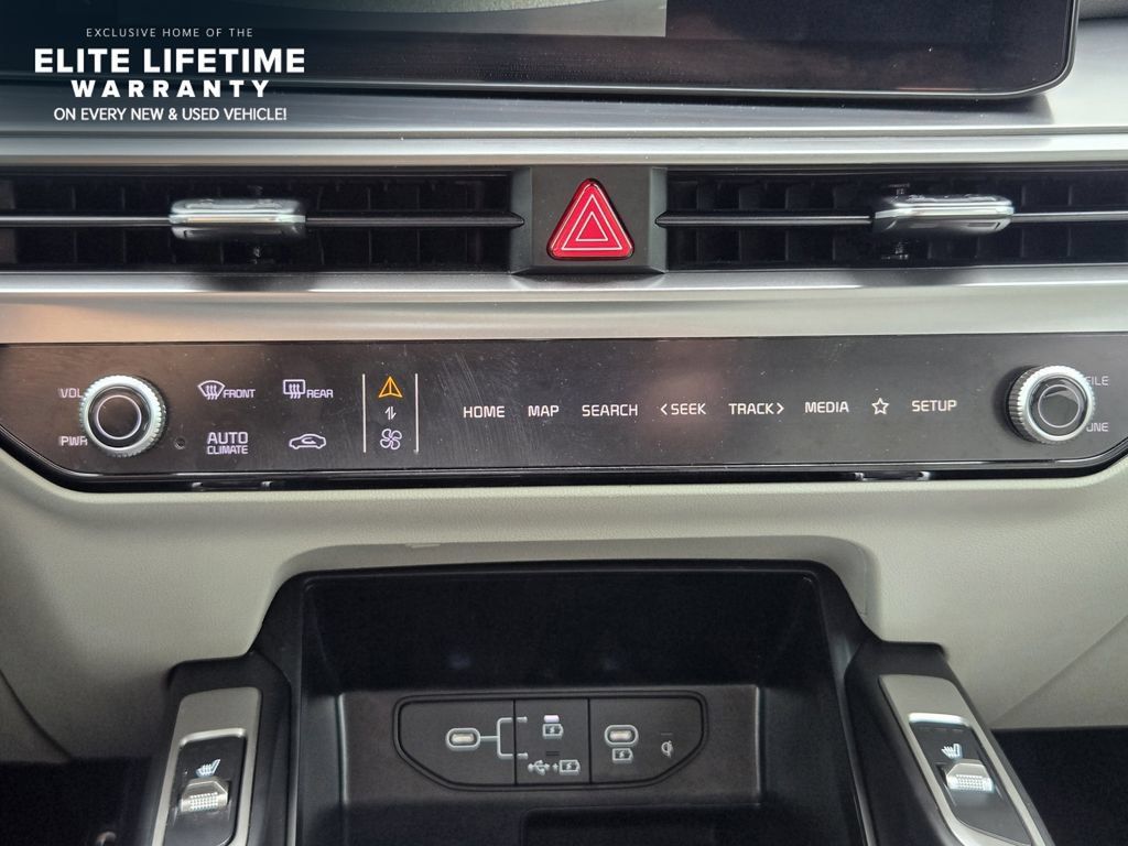 Used 2025 Kia Sorento EX FWD image 17
