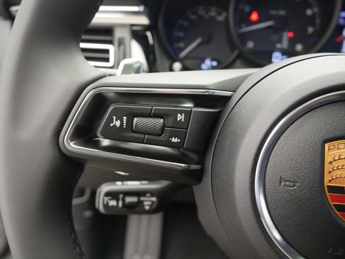 New 2026 Porsche Macan AWD/4WD image 33