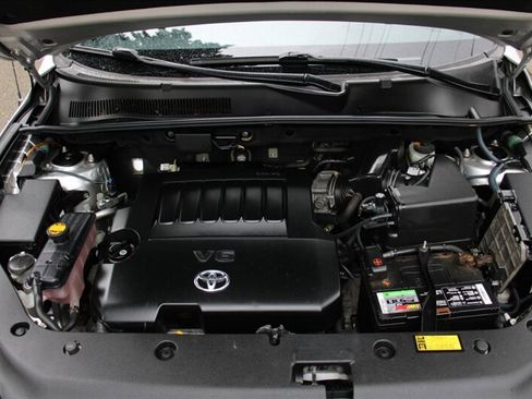 Used 2007 Toyota RAV4 Limited image 18