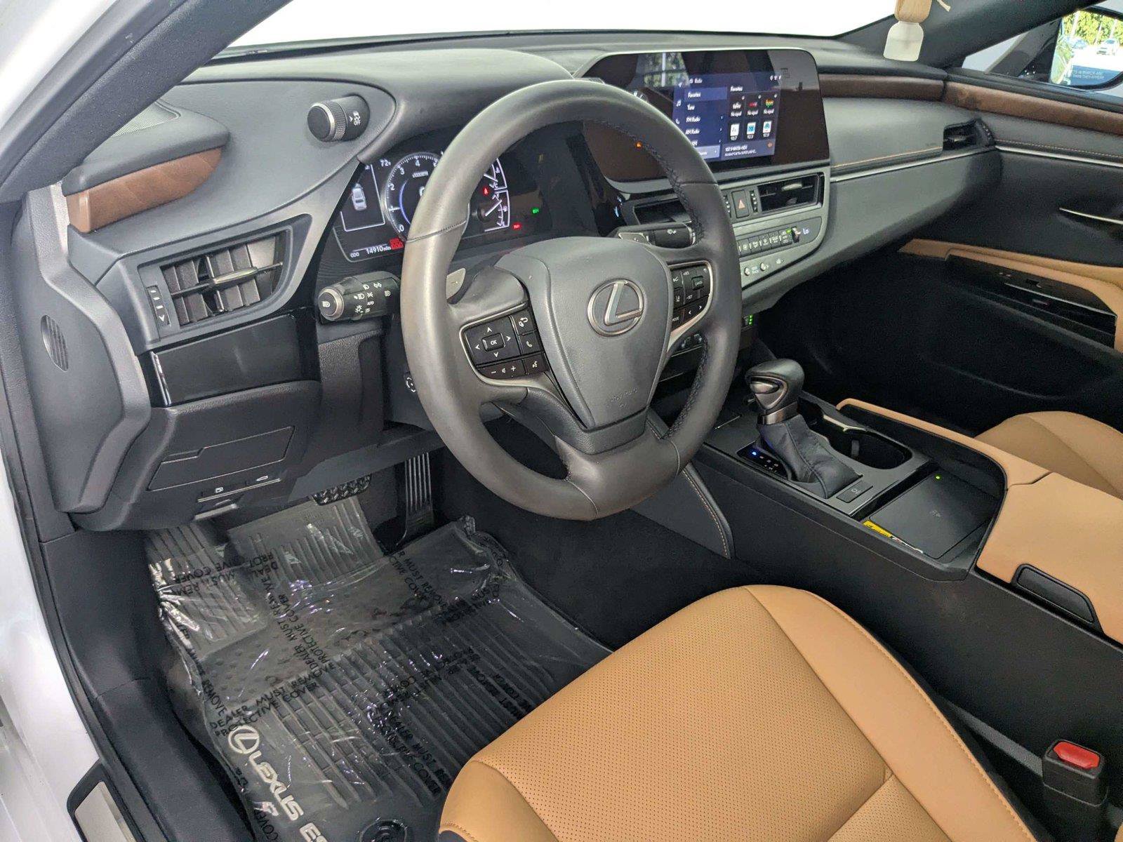 Used 2025 Lexus ES 350 w/ Premium Package FWD image 10