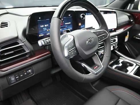 New 2026 Chevrolet Traverse Z71 w/ Enhanced Driving Package AWD/4WD image 12