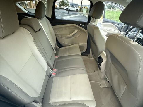 Used 2016 Ford Escape SE w/ Equipment Group 201A image 17